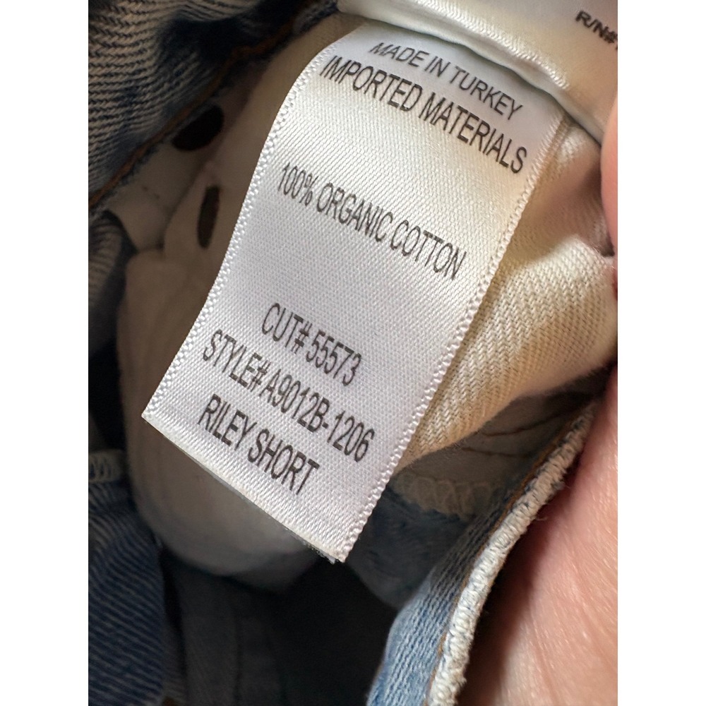 AGOLDE Riley Cutoff Distressed Denim Shorts Size 28 - Picture 6 of 8